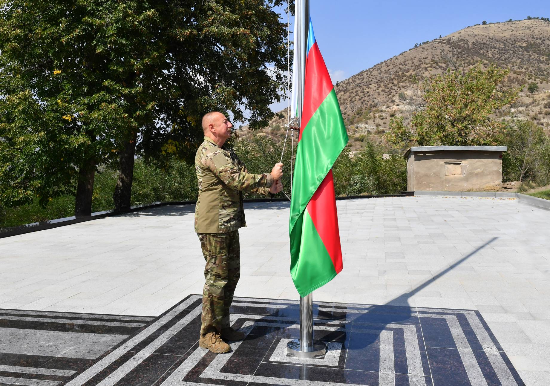 Алиев: между Азербайджаном и Арменией уже де-факто мир